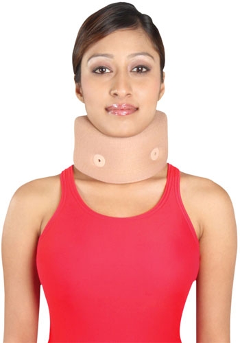 Eyelet Collar